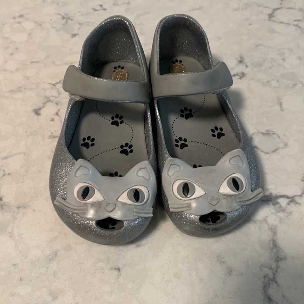 Mini Melissa silver kitties shoes for little girls.